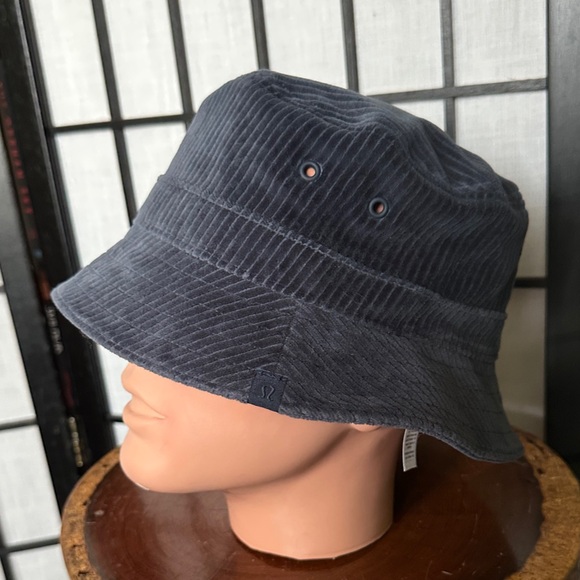lululemon athletica Accessories - Lululemon Athletica Navy Corduroy Bucket Hat Like New S/M